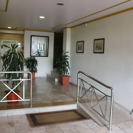 Monumental Apartment *