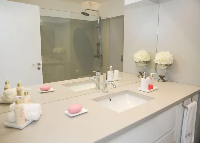 Monumental Apartment *