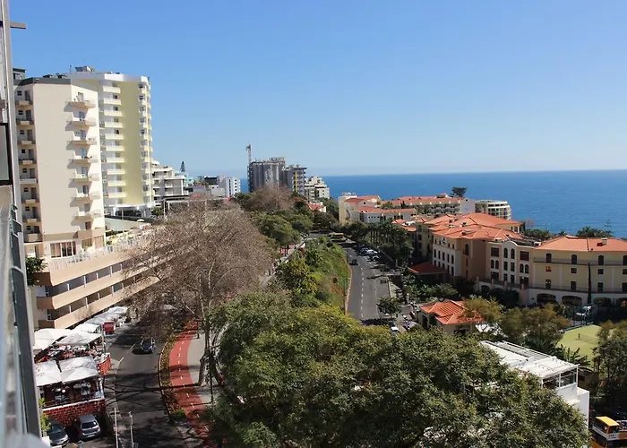 Apartment Monumental