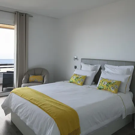 Monumental Apartment *