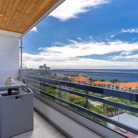 Monumental - Multi Listing Funchal (Madeira)