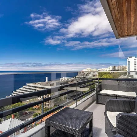 Aparthotel Monumental - Multi Listing Funchal (Madeira)
